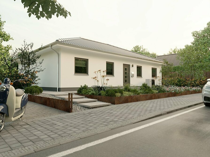 Straßenansicht des Bungalow 110 mit moderner Eingangssituation Bungalow 110 mit klarer Fassadengestaltung, Walmdach und attraktivem Vorgarten – Blick von der Straße