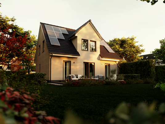 Blick vom Garten auf Flair 134 mit einer umweltfreundlichen PV-Anlage für nachhaltiges Wohnen.